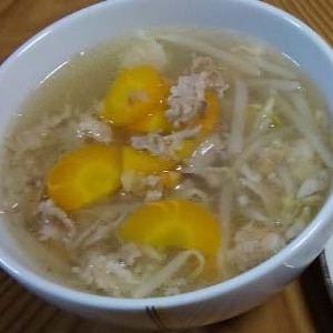 極ウマ★豚もやしスープ！麺を入れると豚骨ラーメン風